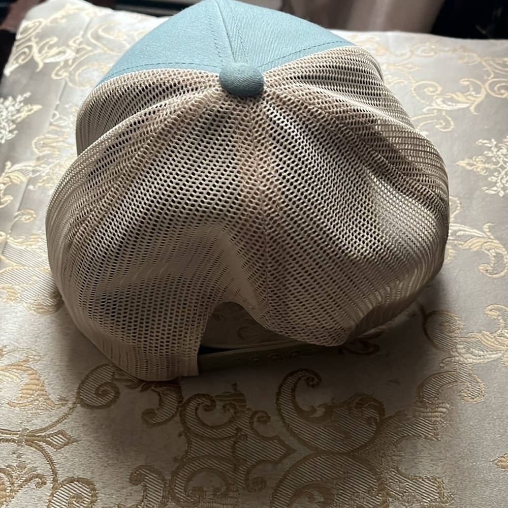 Structured hat. Like new. - Picture 2 of 2